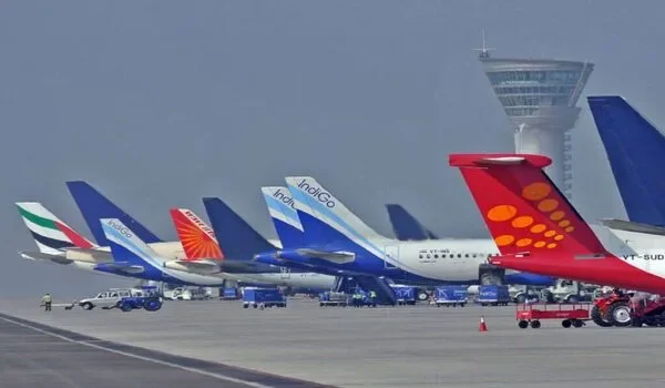 Featured Image of Flights to Hyderabad: Airport Guide, Domestic Routes & Travel Tips